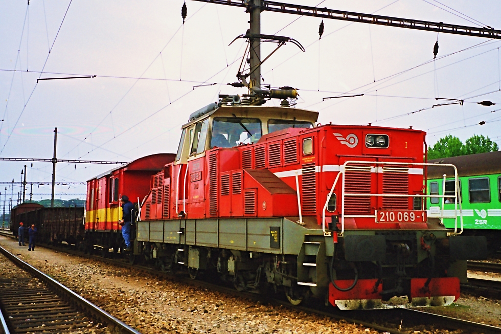 210 069-1