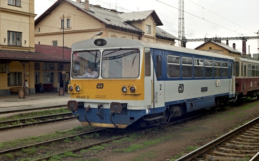 810 645-2