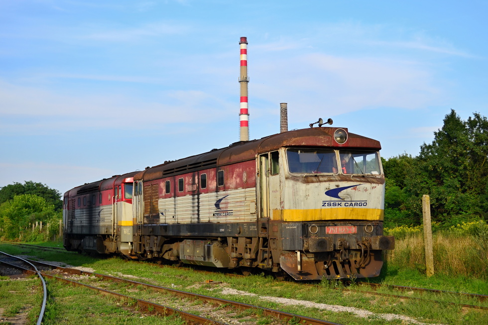 751 023-3