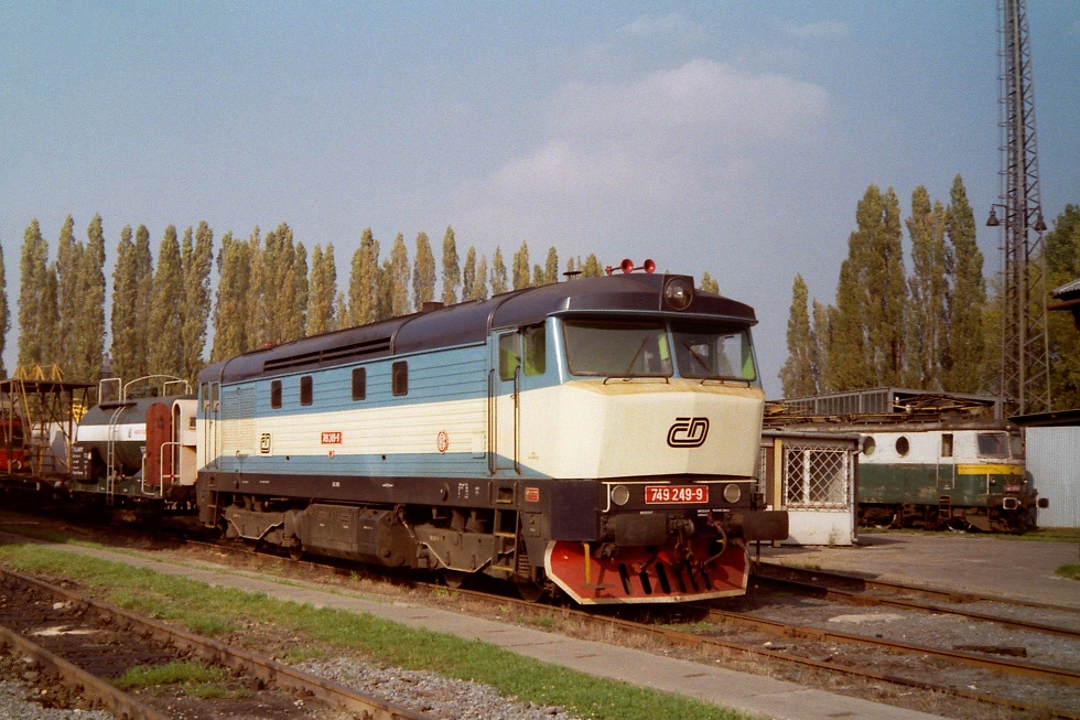 749 249-9