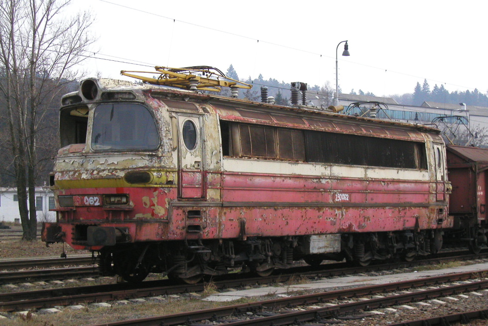 230 062-2