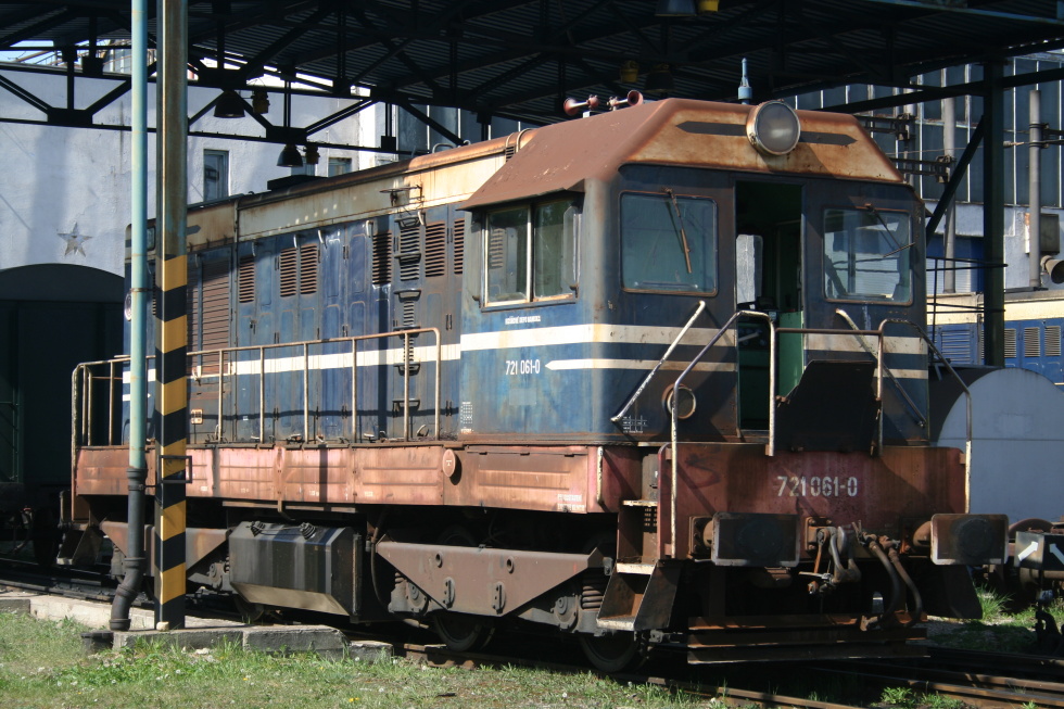721 061-0