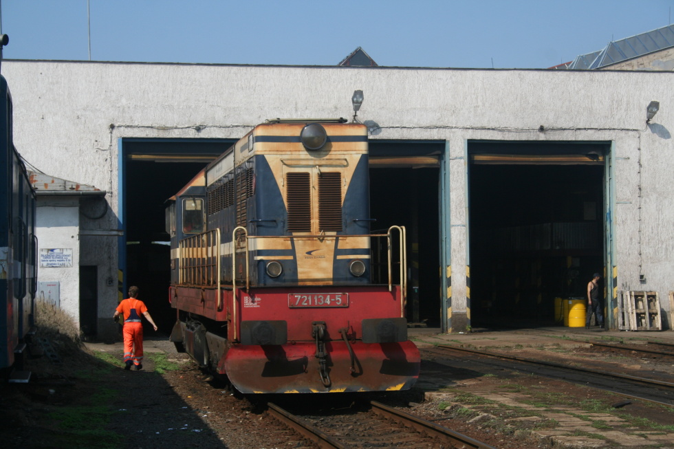 721 134-5