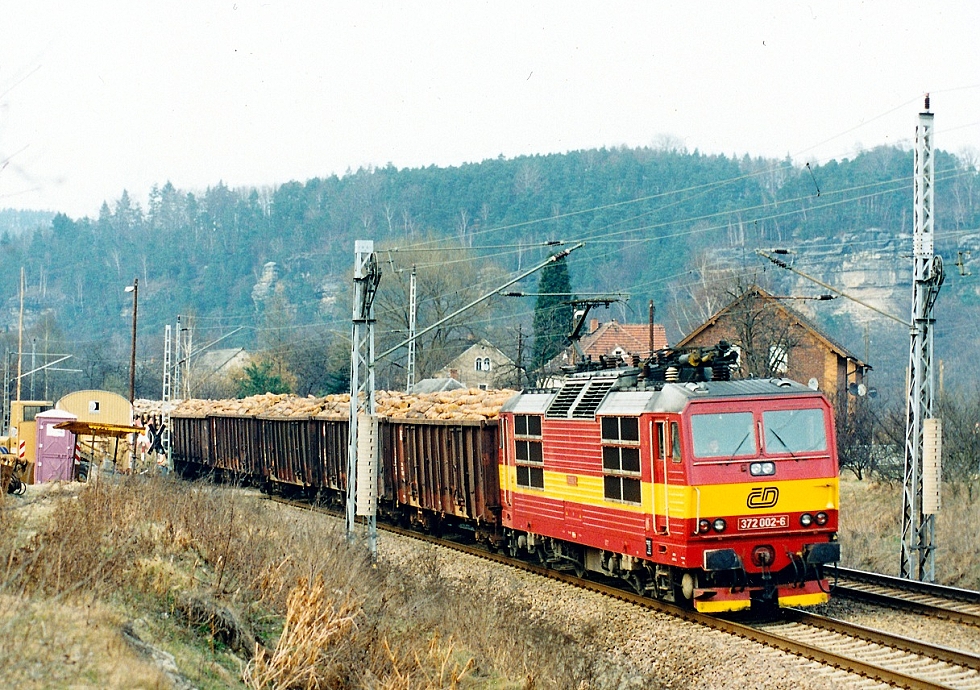 372 002-6