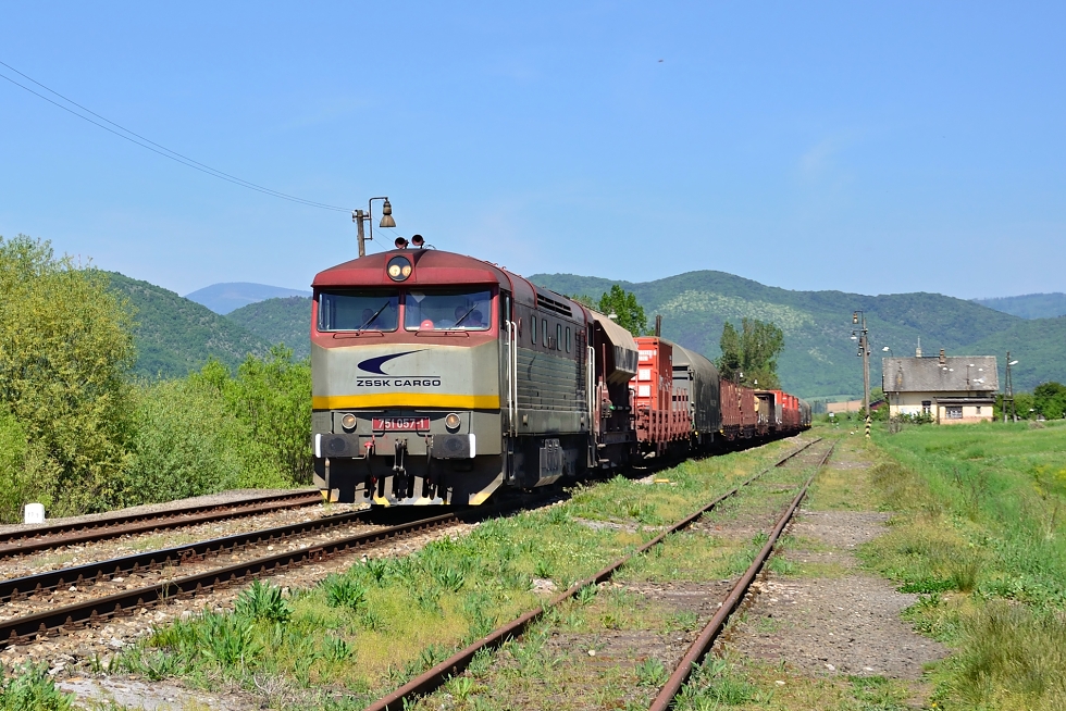 751 057-1