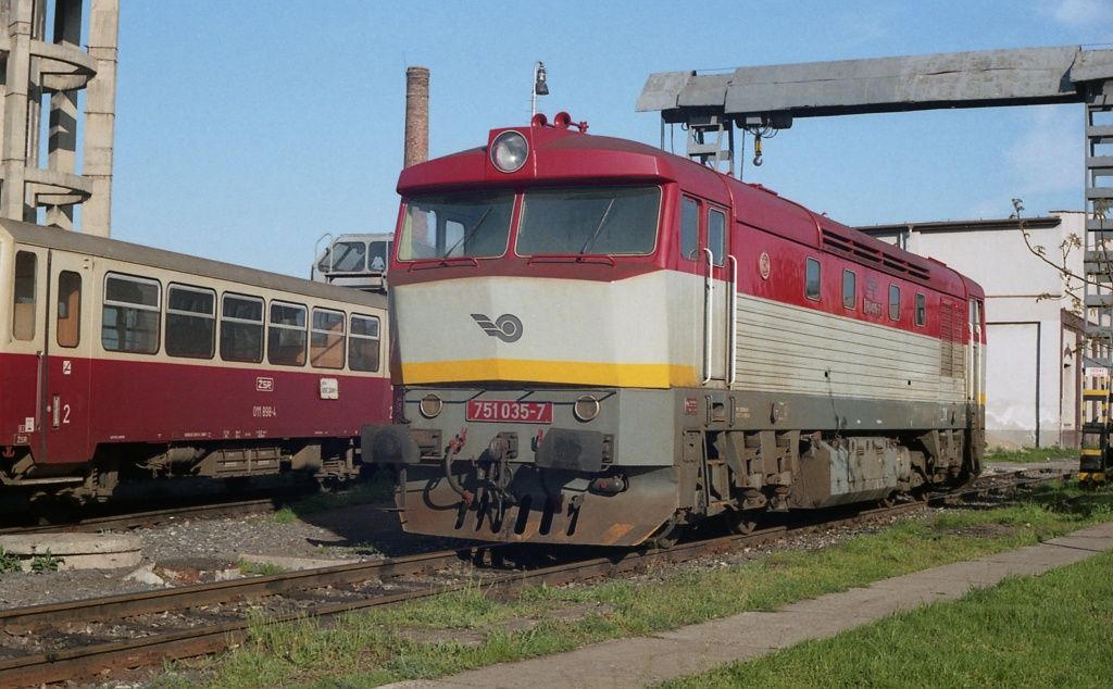 751 035-7