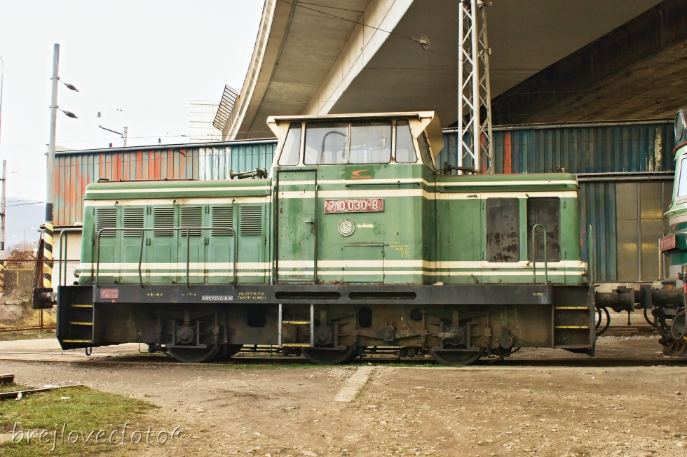 710 030-8