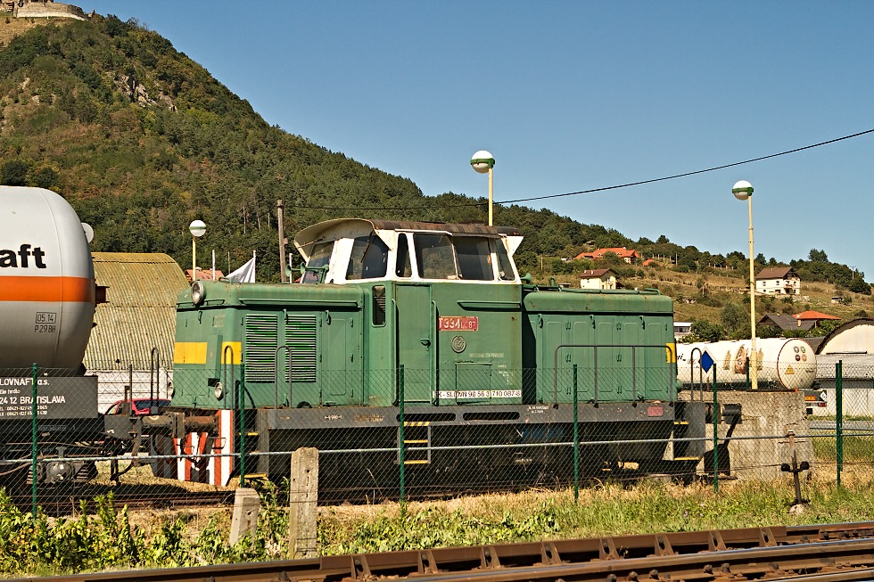 710 087-2