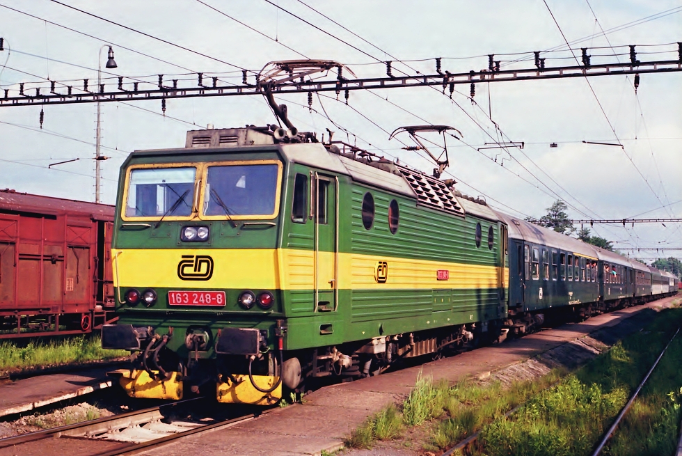 163 248-8