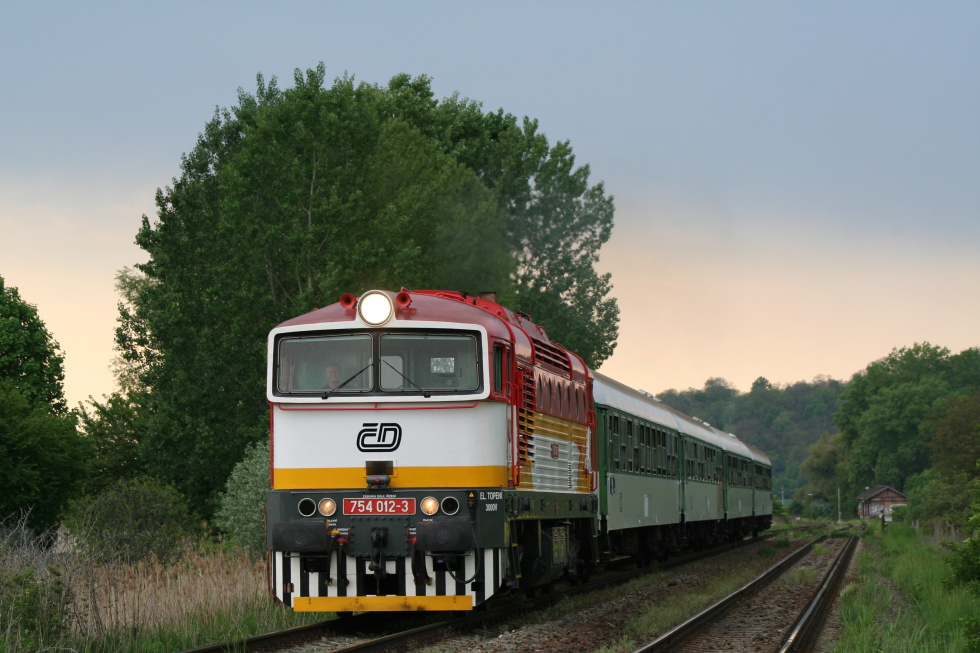 754 012-3