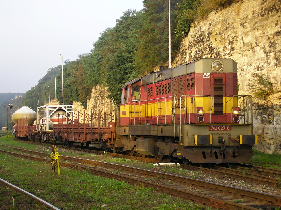 742 027-6