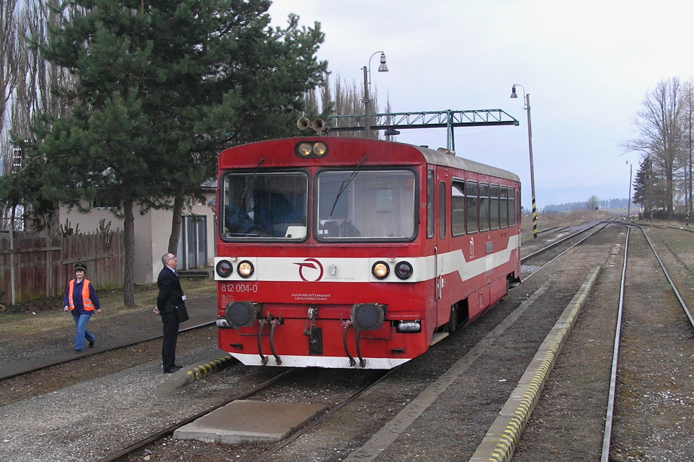 812 004-4