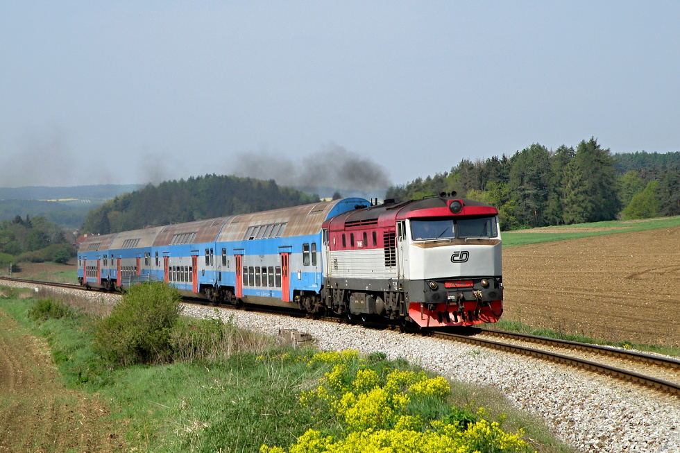 749 146-7