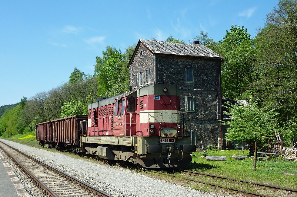 742 151-4