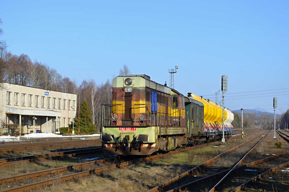 742 322-1