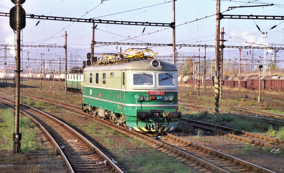 122 001-1