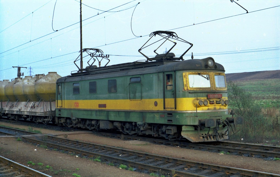 122 001-1
