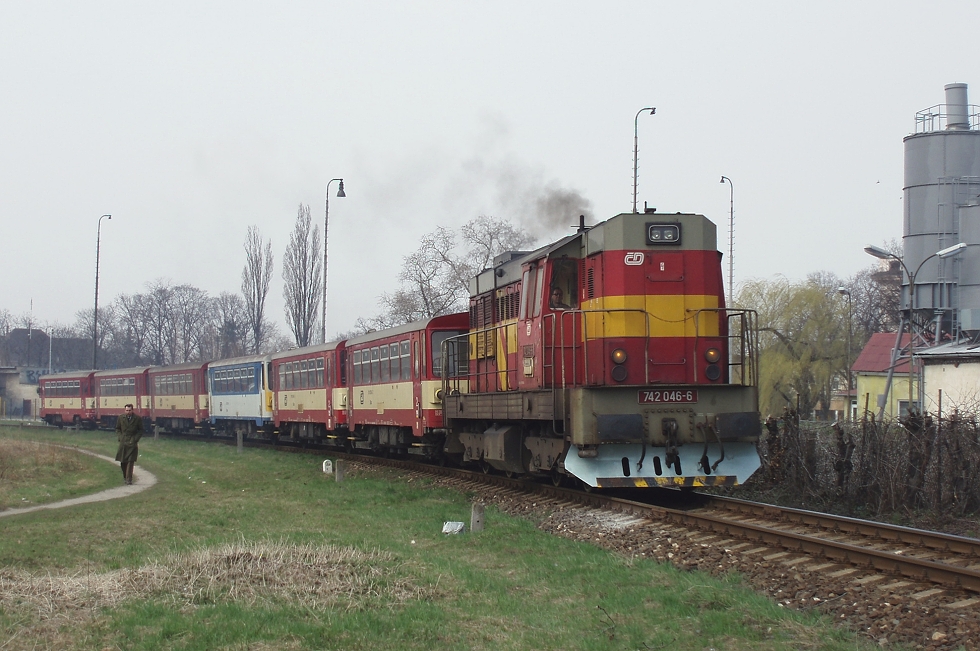 742 046-6