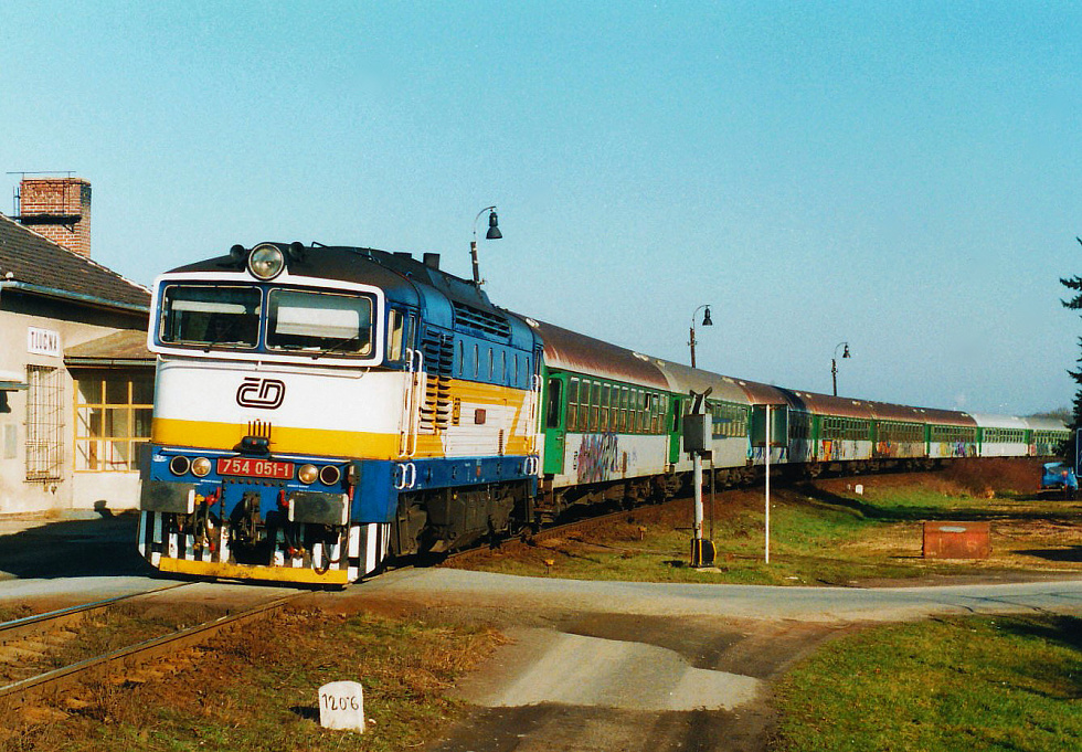 754 051-1