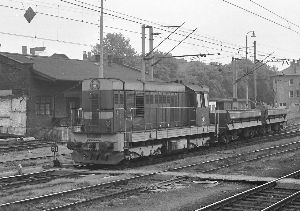 742 046-6