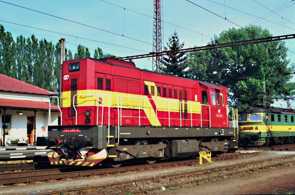 742 046-6