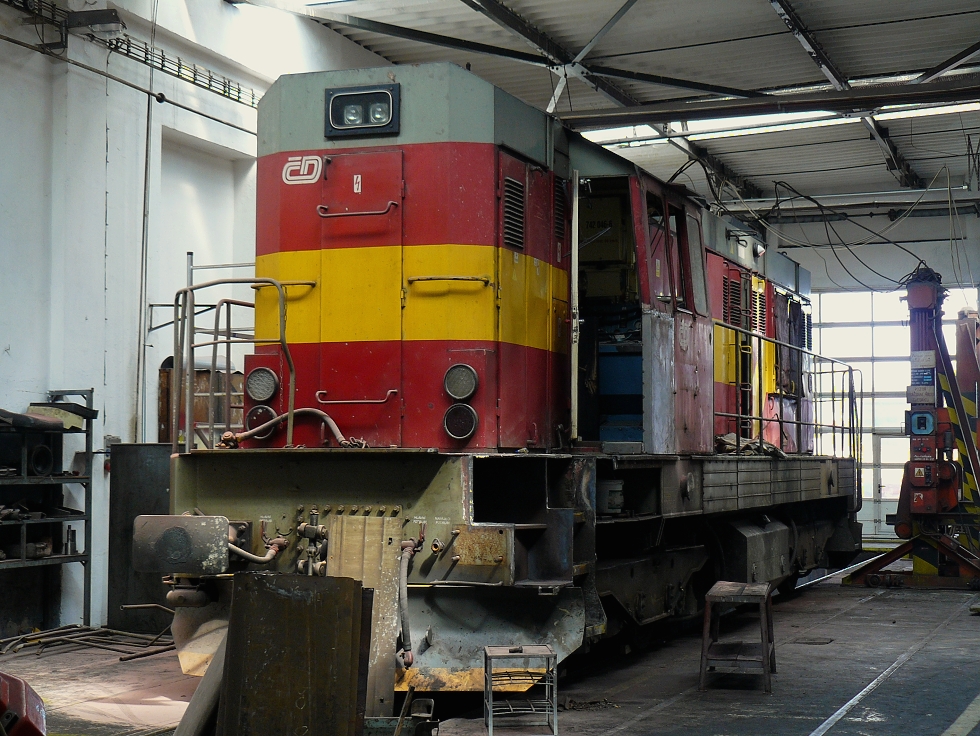 742 046-6