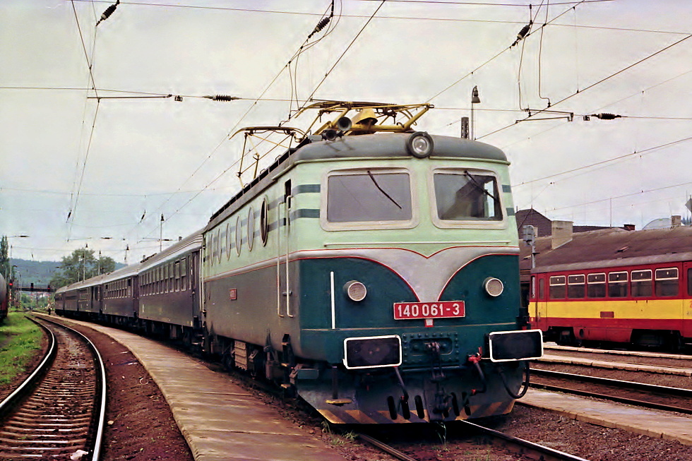 140 061-3