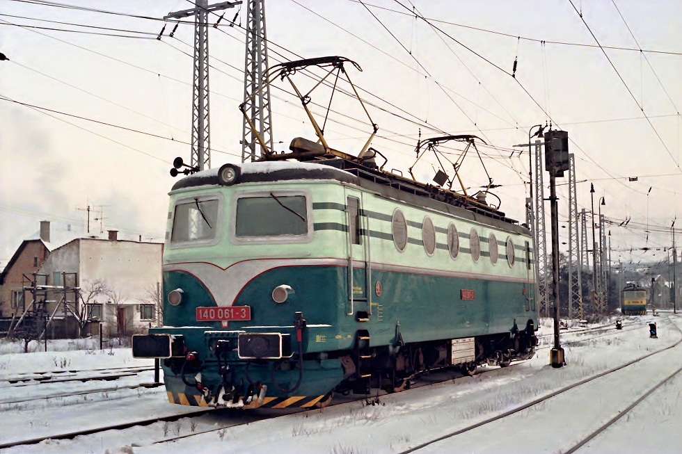 140 061-3