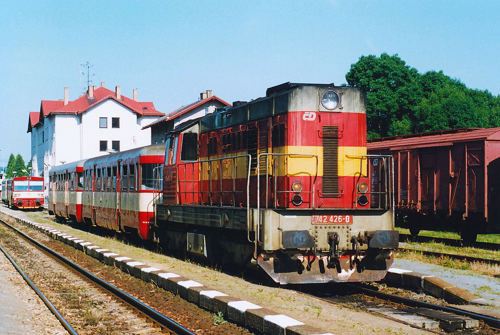 742 426-0