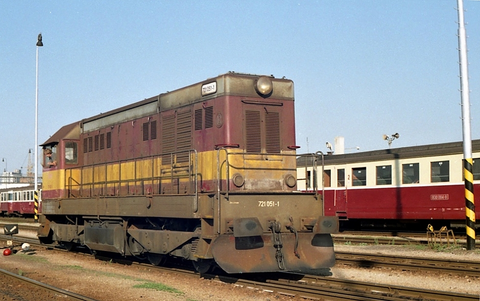 721 051-1