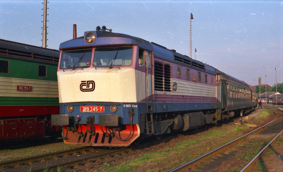 749 245-7