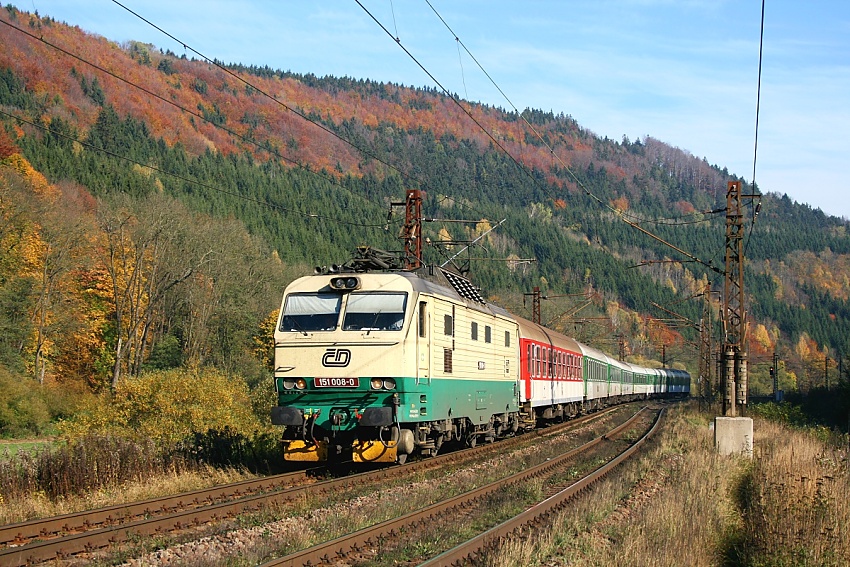 151 008-0