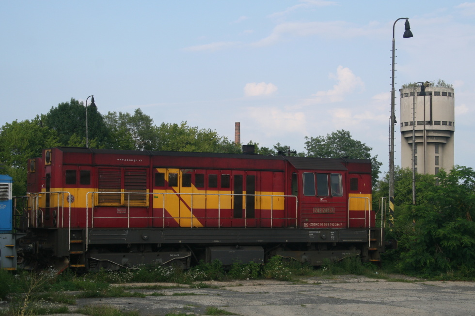 742 244-7