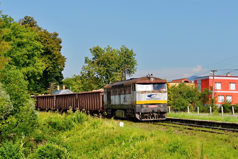751 023-3
