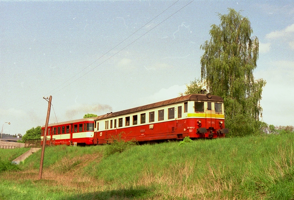 831 167-2