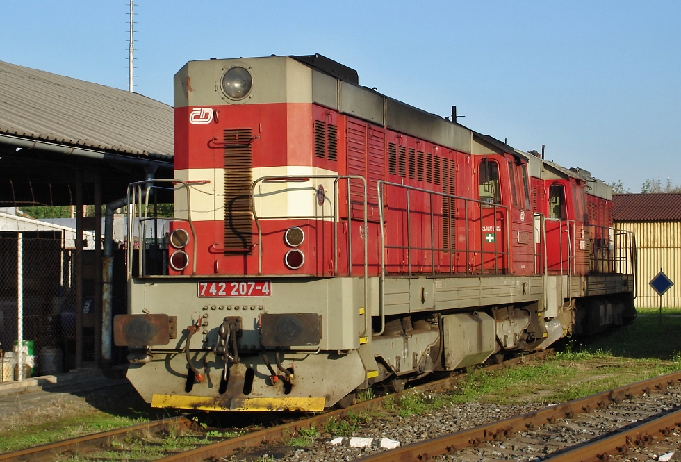 742 207-4