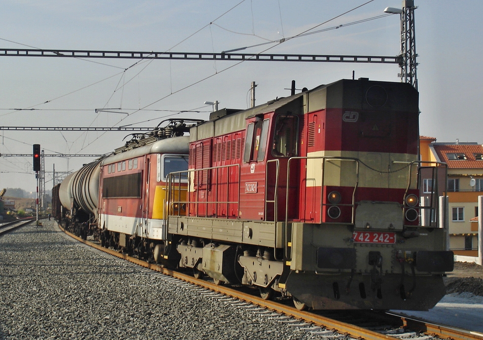 742 242-1