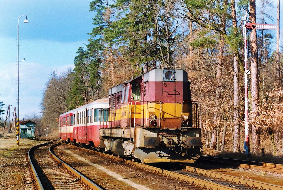 742 250-4