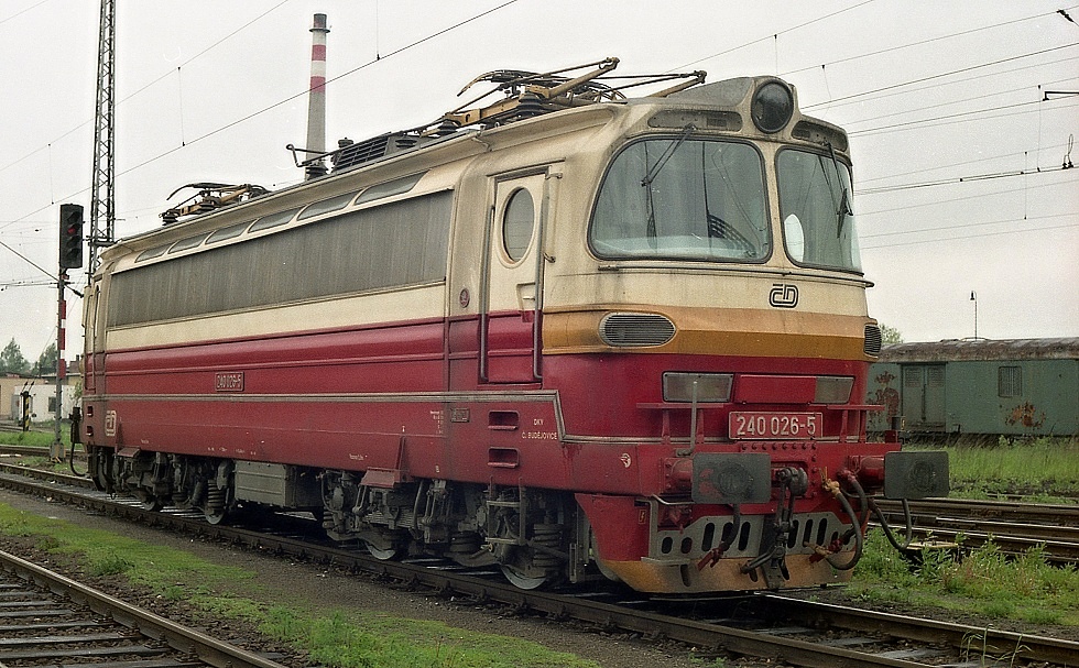 240 026-5