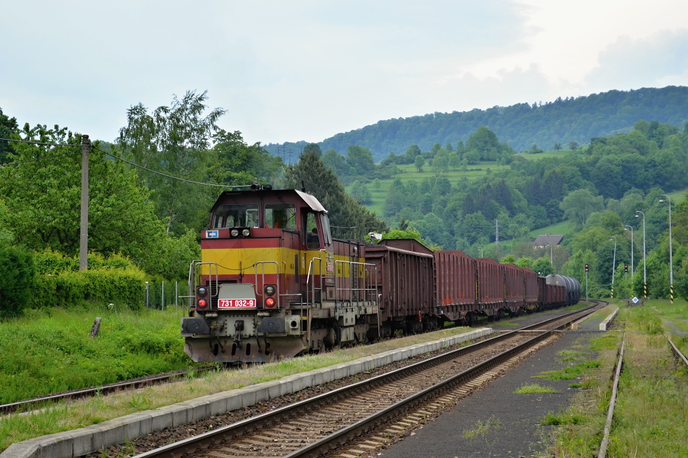731 032-9