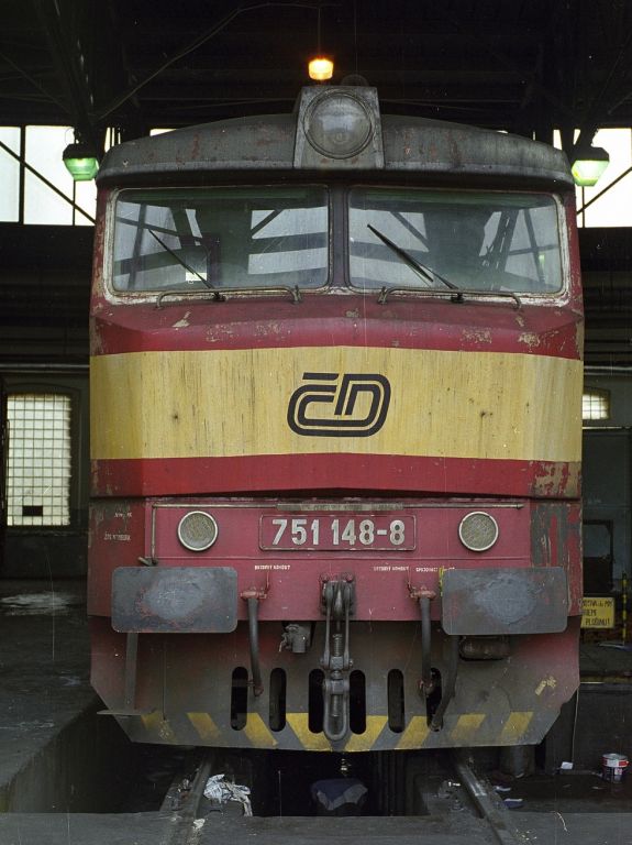 751 148-8