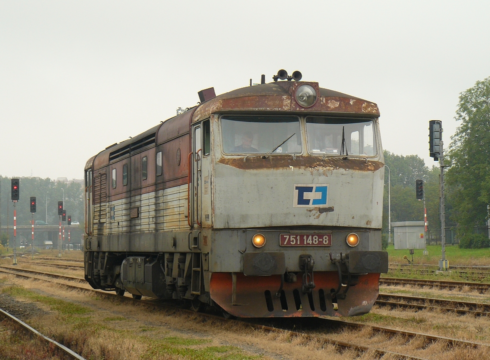 751 148-8