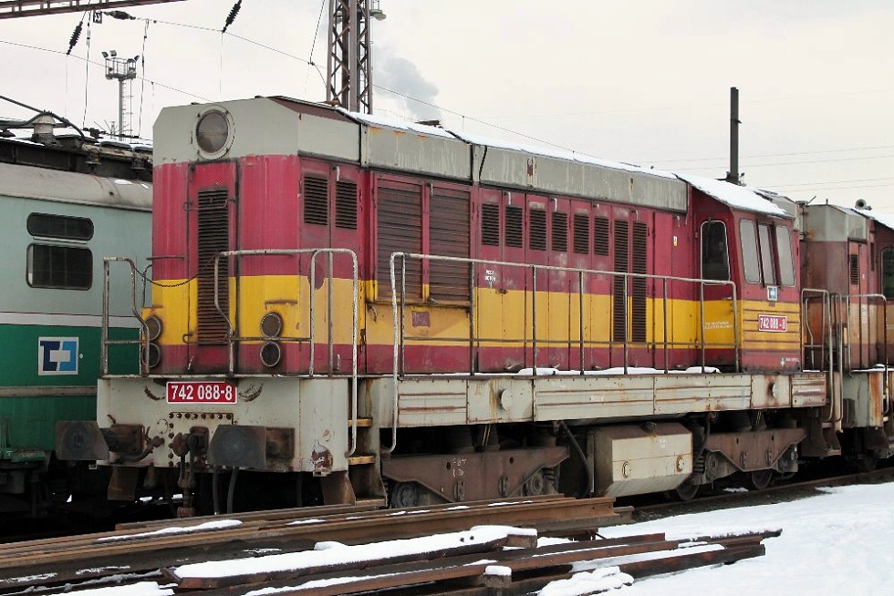 742 088-8