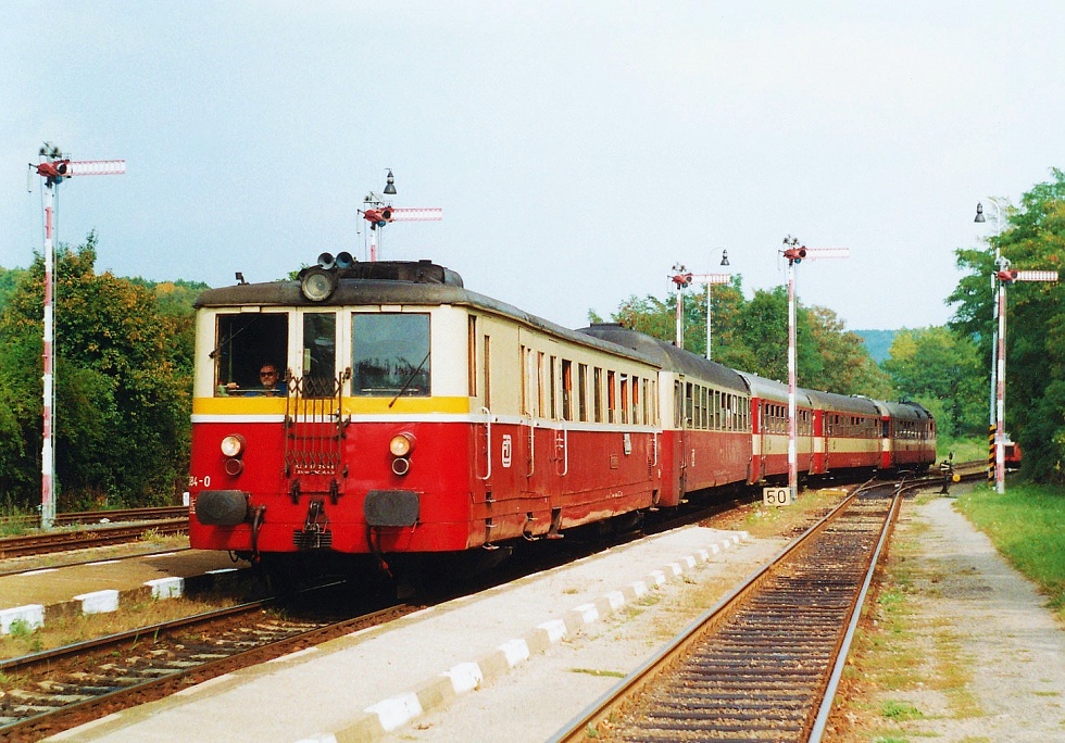 830 084-0