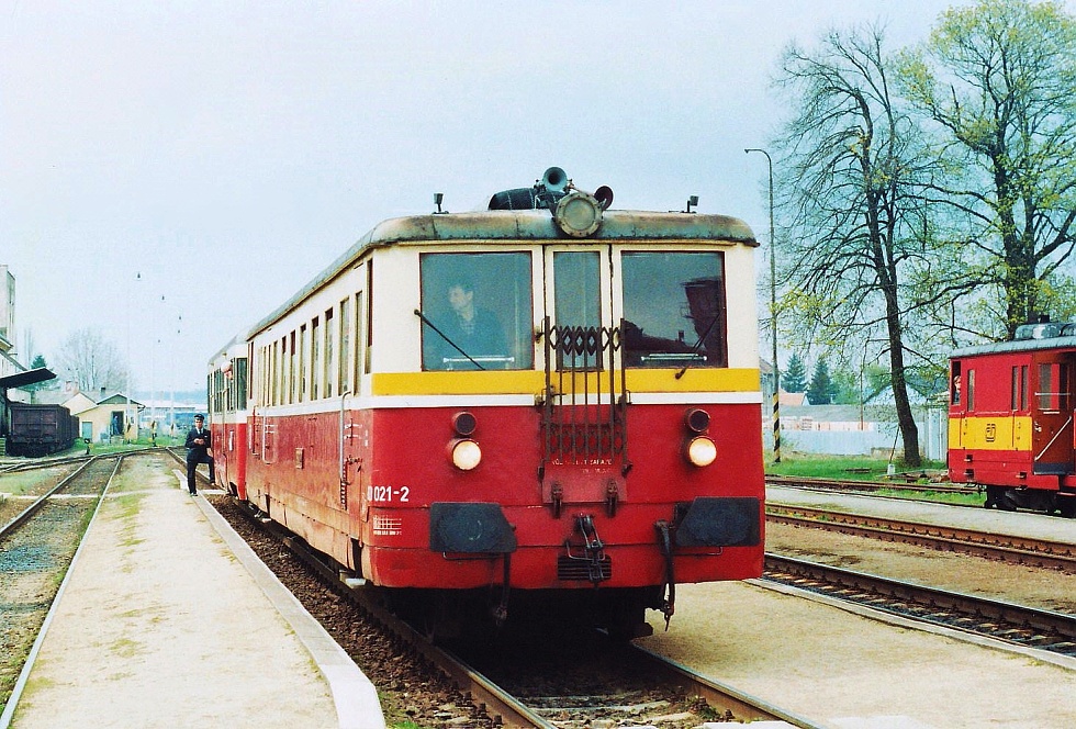 830 021-2