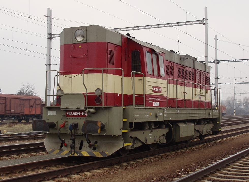 742 506-9