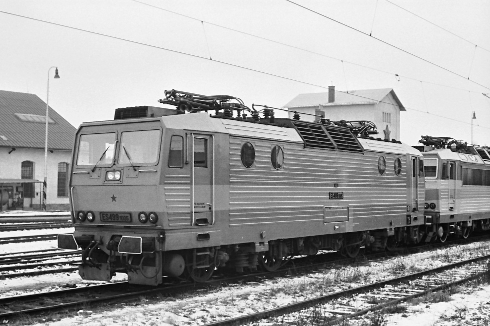 ES499.1005