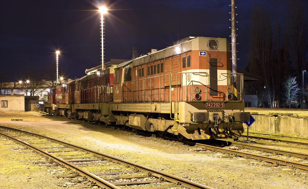 742 202-5
