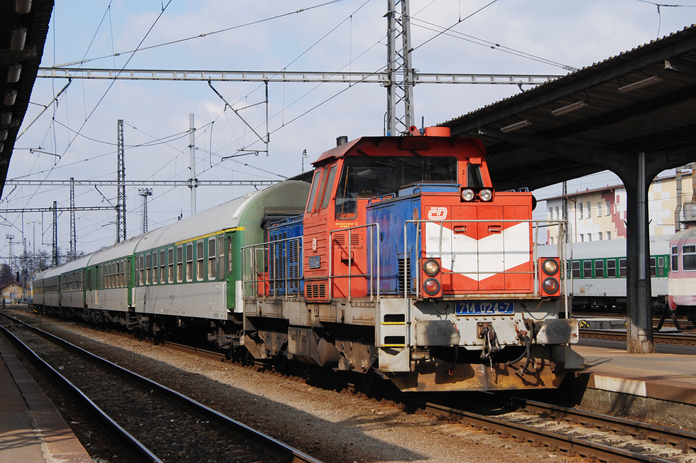714 024-7
