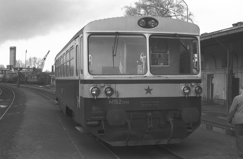 M152.0588
